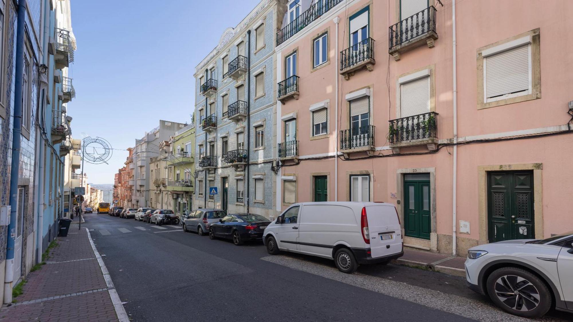 Classic Topfloor Apartment By Lovelystay Lisboa Exteriör bild