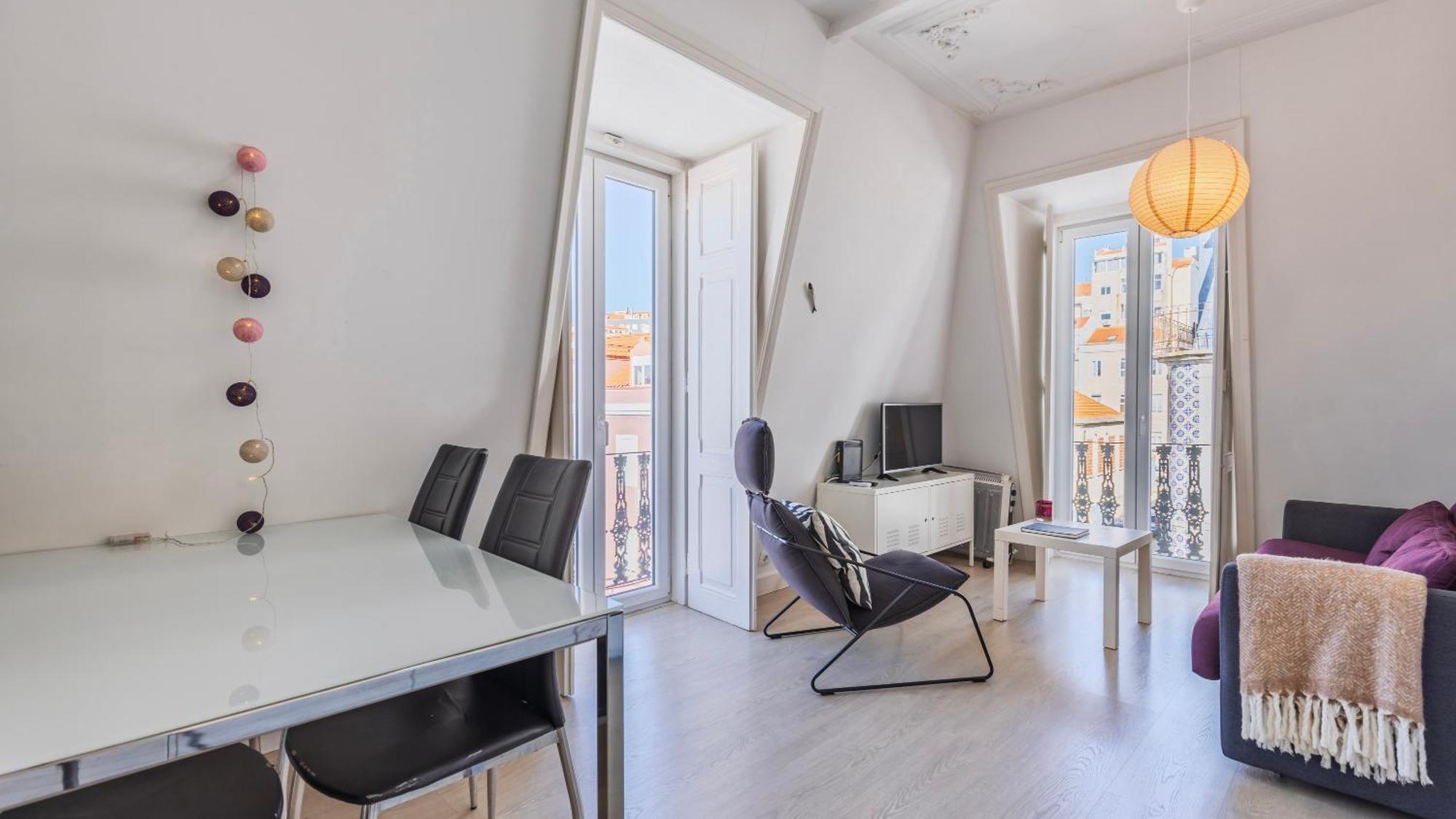 Classic Topfloor Apartment By Lovelystay Lisboa Exteriör bild